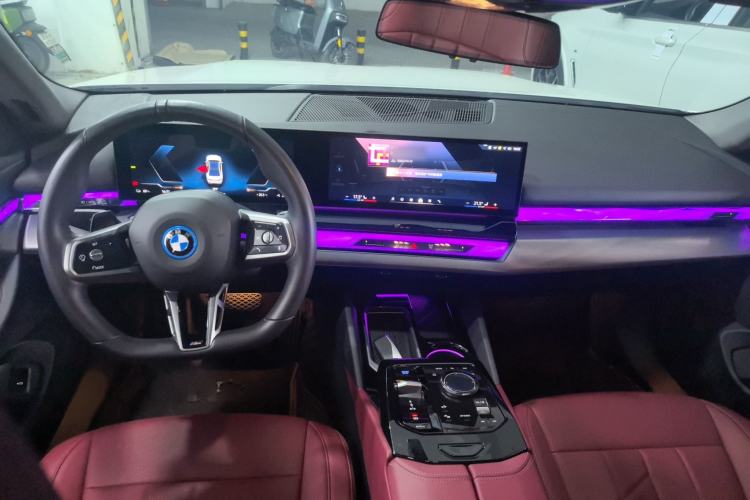 Used BMW i5 2024 eDrive 35L M Sport Package Interior 3