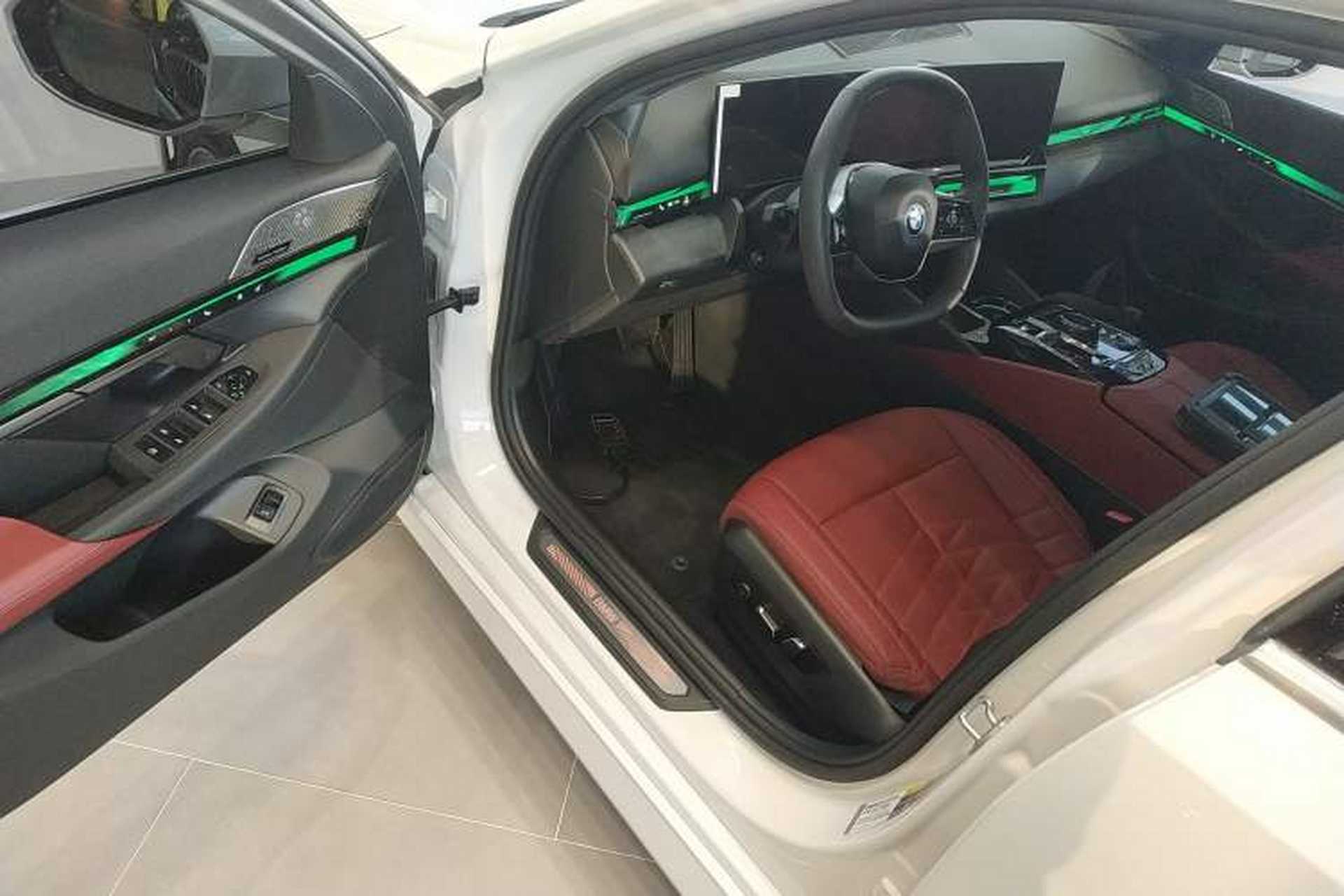 Used BMW i5 2024 eDrive 35L Prestige Luxury Package Interior 3