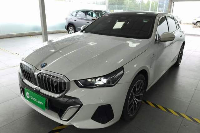 Used BMW i5 2024 eDrive 35L Luxury Model with M Sport Package