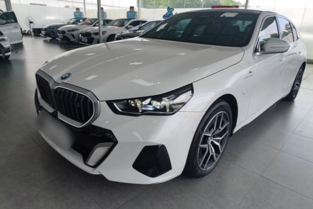 Used BMW i5 2024 eDrive 35L M Sport Package