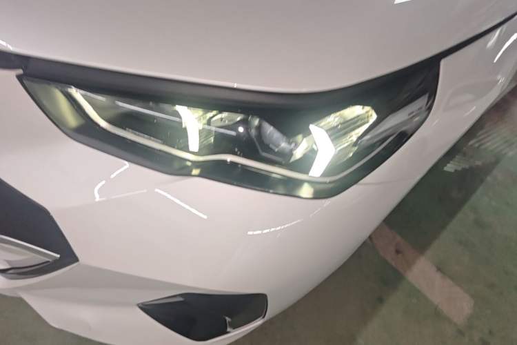 Used BMW i5 2024 eDrive 35L M Sport Package Left Front Headlight