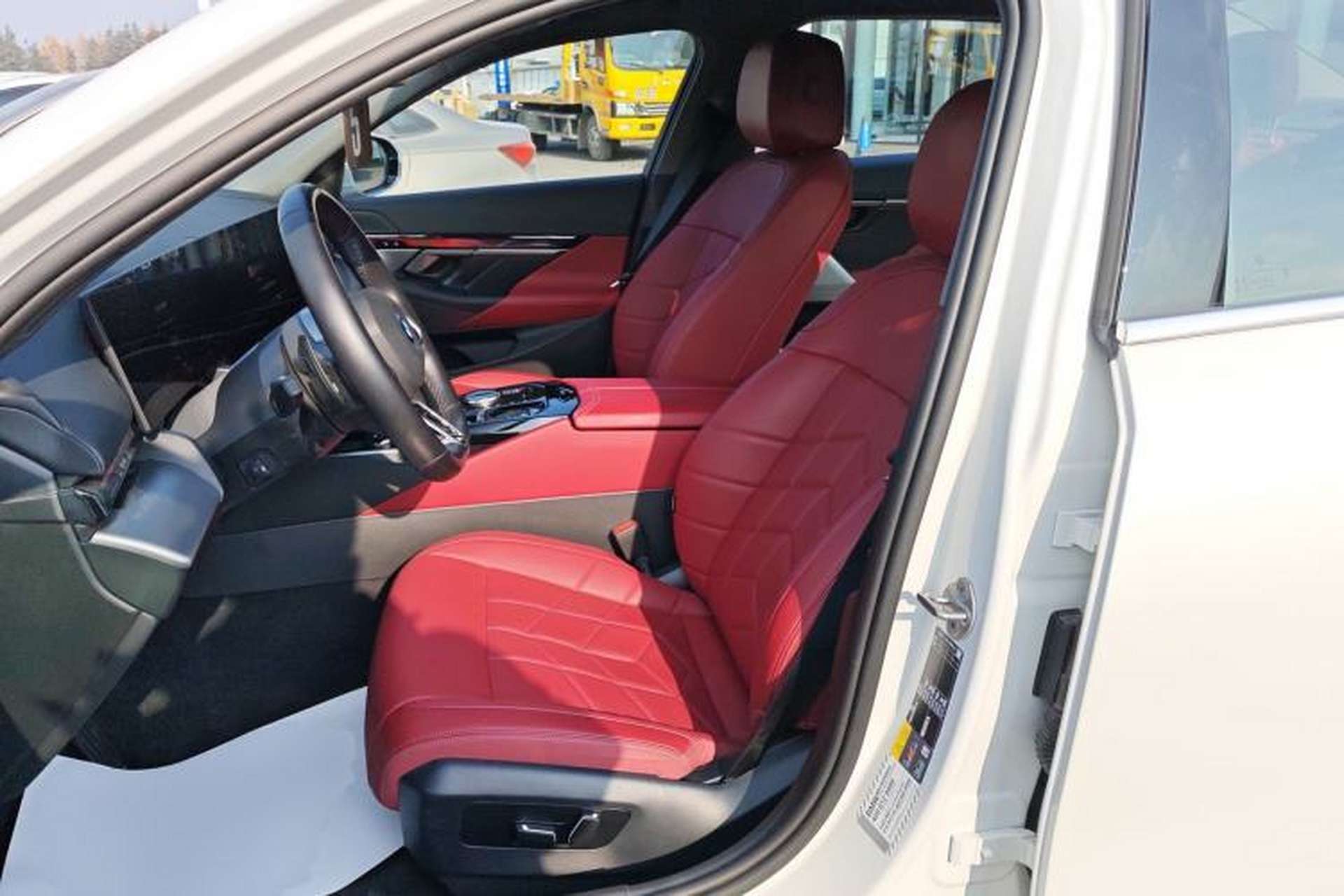 Used BMW i5 2024 eDrive 35L M Sport Package Left Front Seat