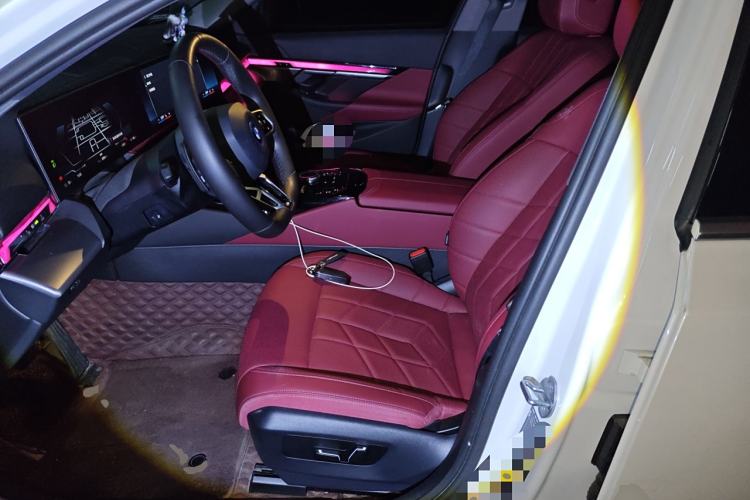 Used BMW i5 2024 eDrive 35L M Sport Package Left Front Seat