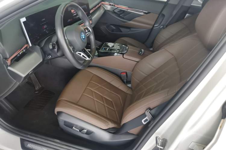 Used BMW i5 2024 eDrive 35L M Sport Package Left Front Seat