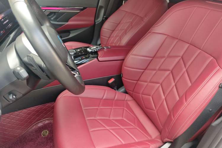 Used BMW i5 2024 eDrive 35L M Sport Package Left Front Seat