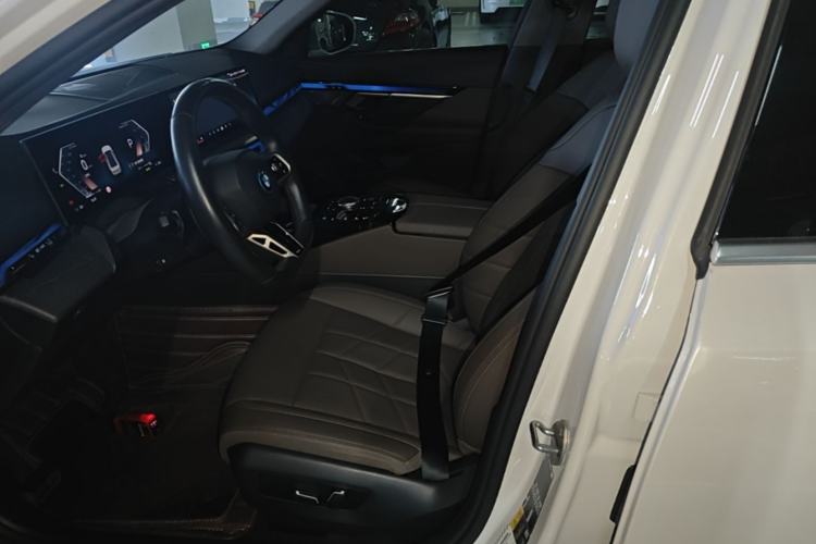 Used BMW i5 2024 eDrive 35L M Sport Package Left Front Seat