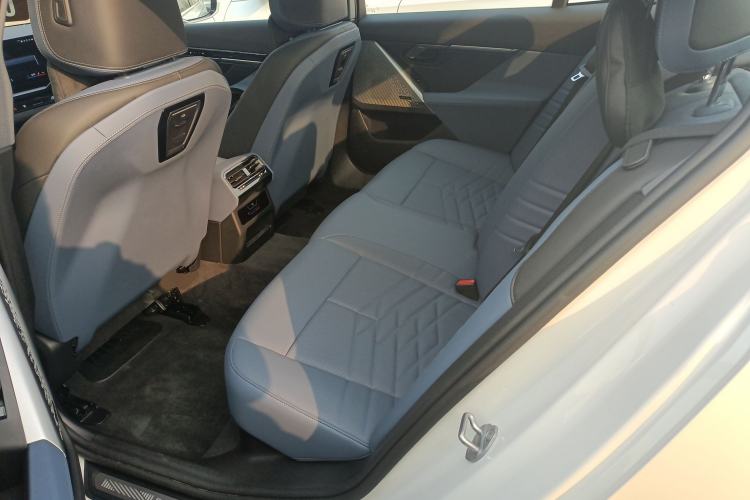 Used BMW i5 2024 eDrive 35L Prestige Luxury Package Left Rear Seat