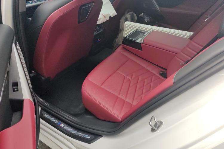 Used BMW i5 2024 eDrive 35L Luxury Model with M Sport Package Left Rear Seat