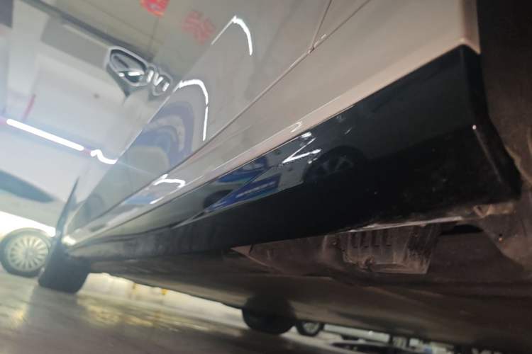 Used BMW i5 2024 eDrive 35L M Sport Package Left Side Sill