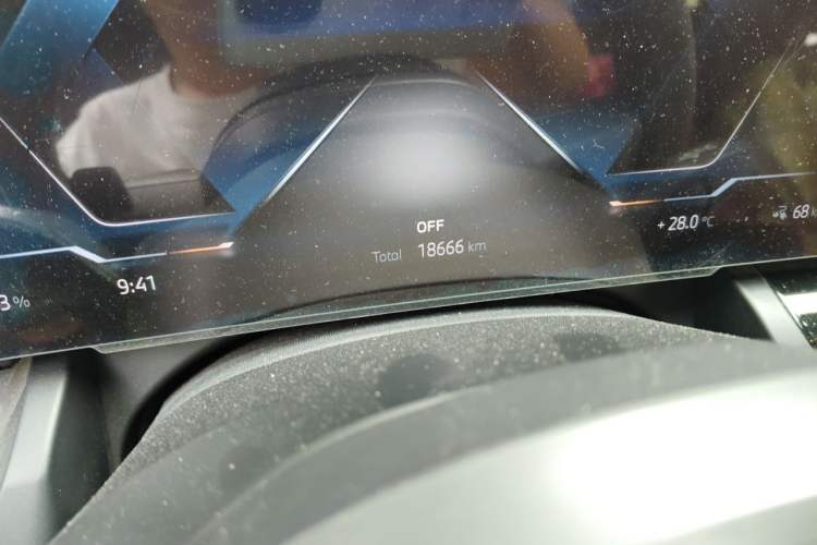 Used BMW i5 2024 eDrive 35L M Sport Package Odometer Close Up