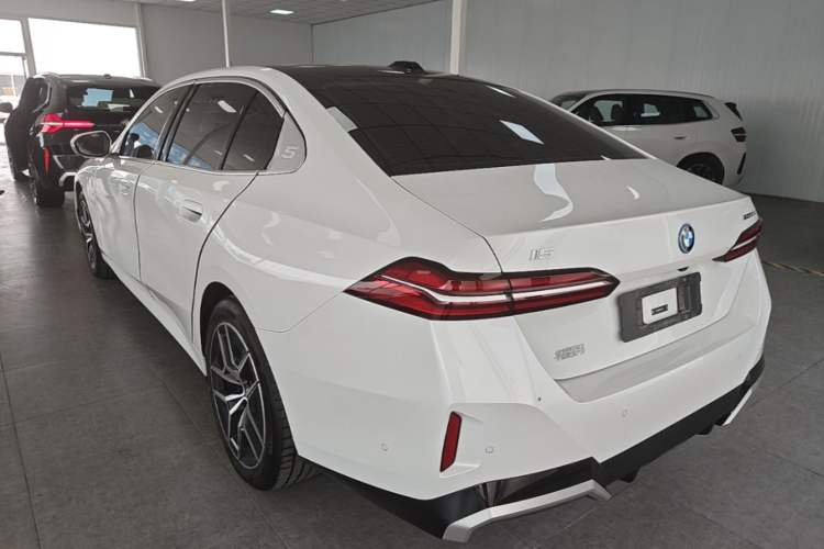 Used BMW i5 2024 eDrive 35L Luxury Model with M Sport Package Rear Left 45 Deg