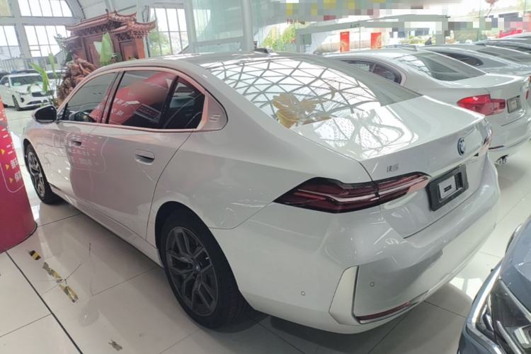 Used BMW i5 2024 eDrive 35L Luxury Package Rear Left 45 Deg