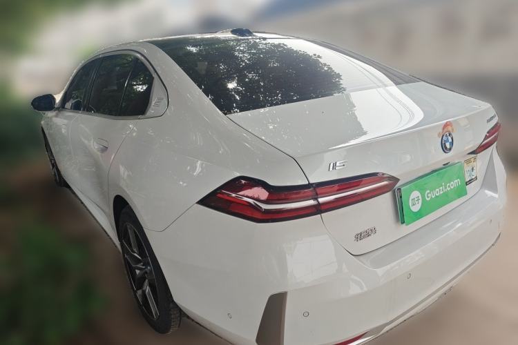 Used BMW i5 2024 eDrive 35L Luxury Package Rear Left 45 Deg