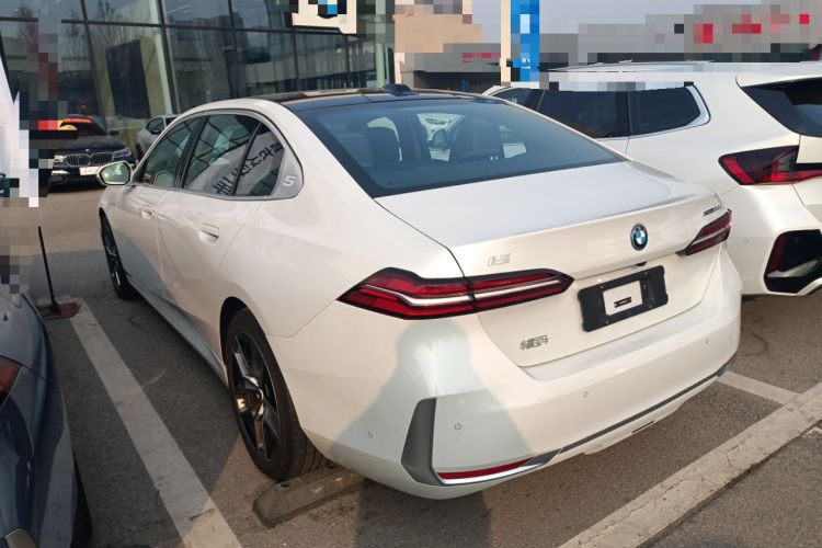 Used BMW i5 2024 eDrive 35L Prestige Luxury Package Rear Left 45 Deg