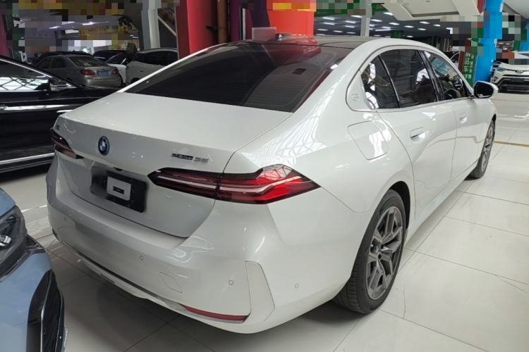Used BMW i5 2024 eDrive 35L Luxury Package Rear Right 45 Deg