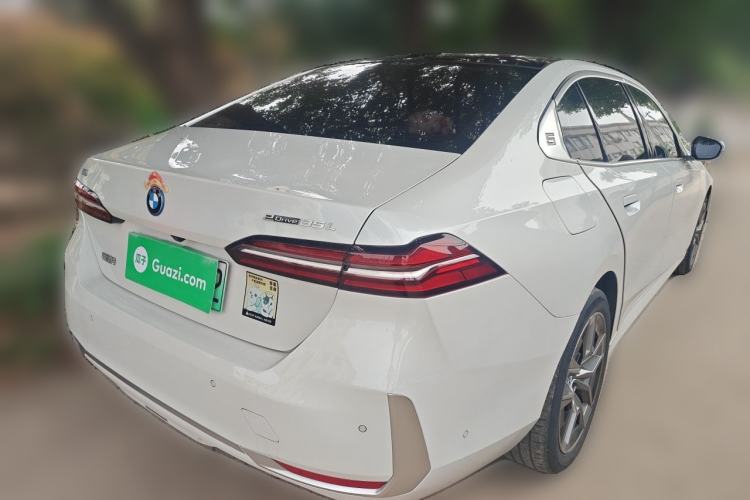 Used BMW i5 2024 eDrive 35L Luxury Package Rear Right 45 Deg