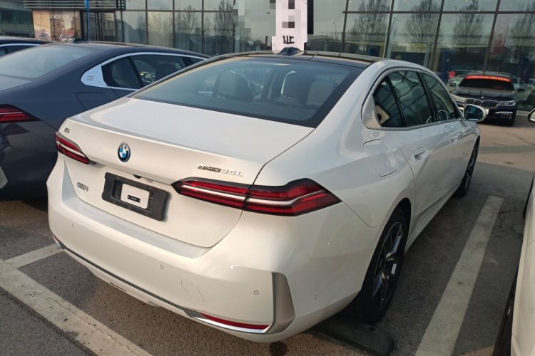 Used BMW i5 2024 eDrive 35L Prestige Luxury Package Rear Right 45 Deg