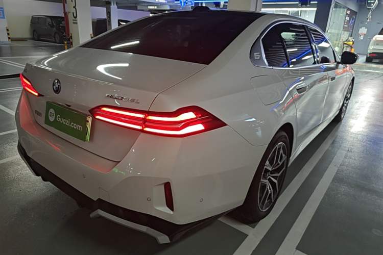 Used BMW i5 2024 eDrive 35L M Sport Package Rear Right 45 Deg