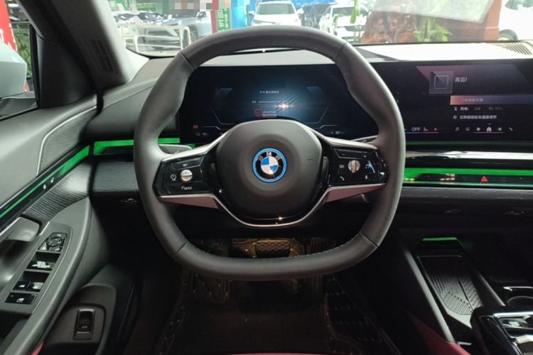 Used BMW i5 2024 eDrive 35L Luxury Package Steering Wheel