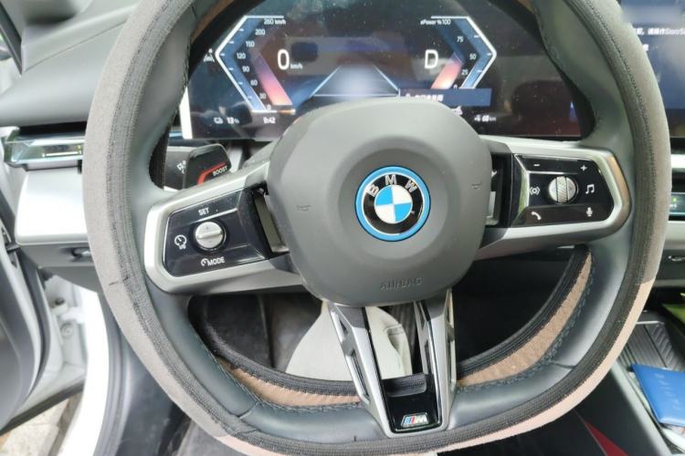 Used BMW i5 2024 eDrive 35L M Sport Package Steering Wheel