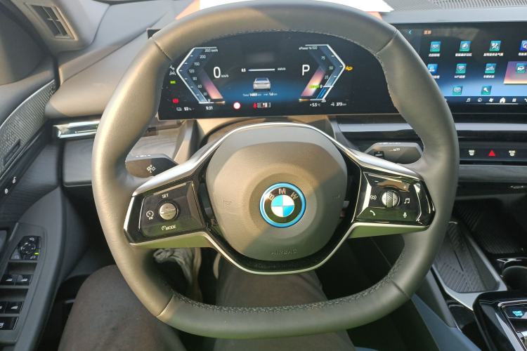 Used BMW i5 2024 eDrive 35L Prestige Luxury Package Steering Wheel