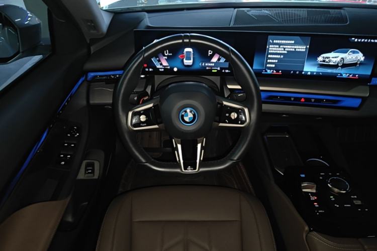 Used BMW i5 2024 eDrive 35L M Sport Package Steering Wheel