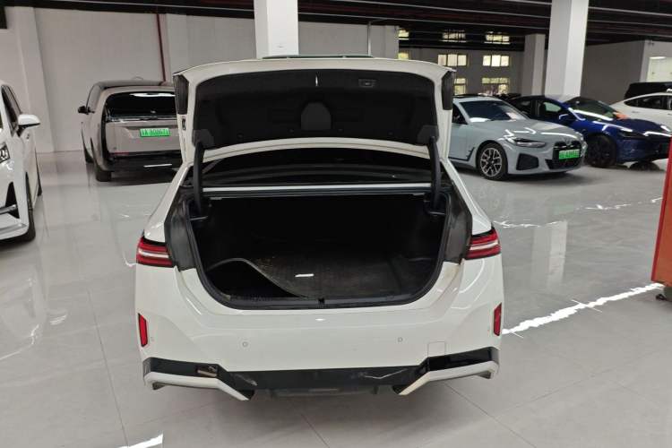 Used BMW i5 2024 eDrive 35L Luxury Model with M Sport Package Trunk