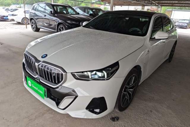 Gebrauchter BMW i5 2024 eDrive 35L Luxury Model with M Sport Package