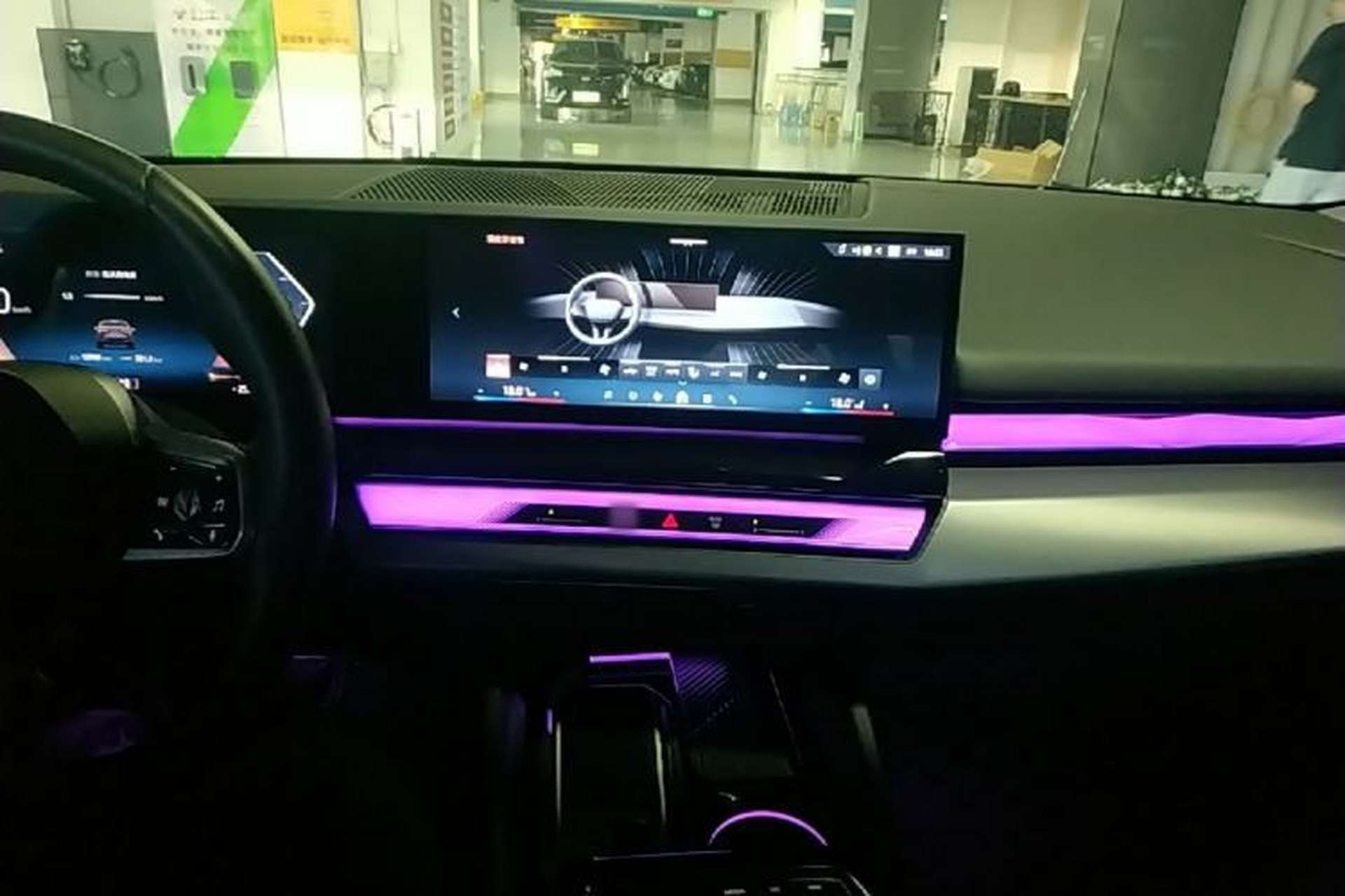 Used BMW i5 2025 eDrive 35L M Sport Package Center Console