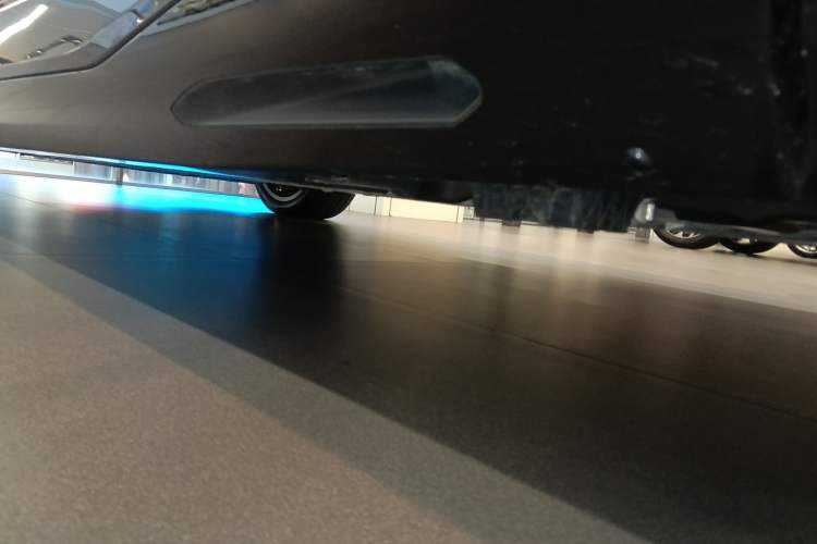Used BMW i5 2025 eDrive 40L M Sport Package Chassis Front Right