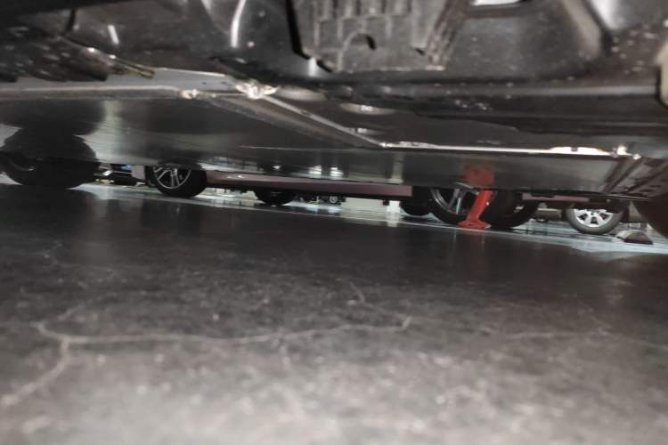 Used BMW i5 2025 eDrive 35L M Sport Package Chassis Rear Left