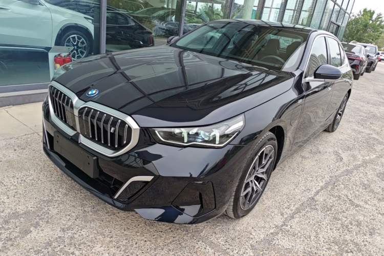 BMW i5 2025 eDrive 40L M Sport Package