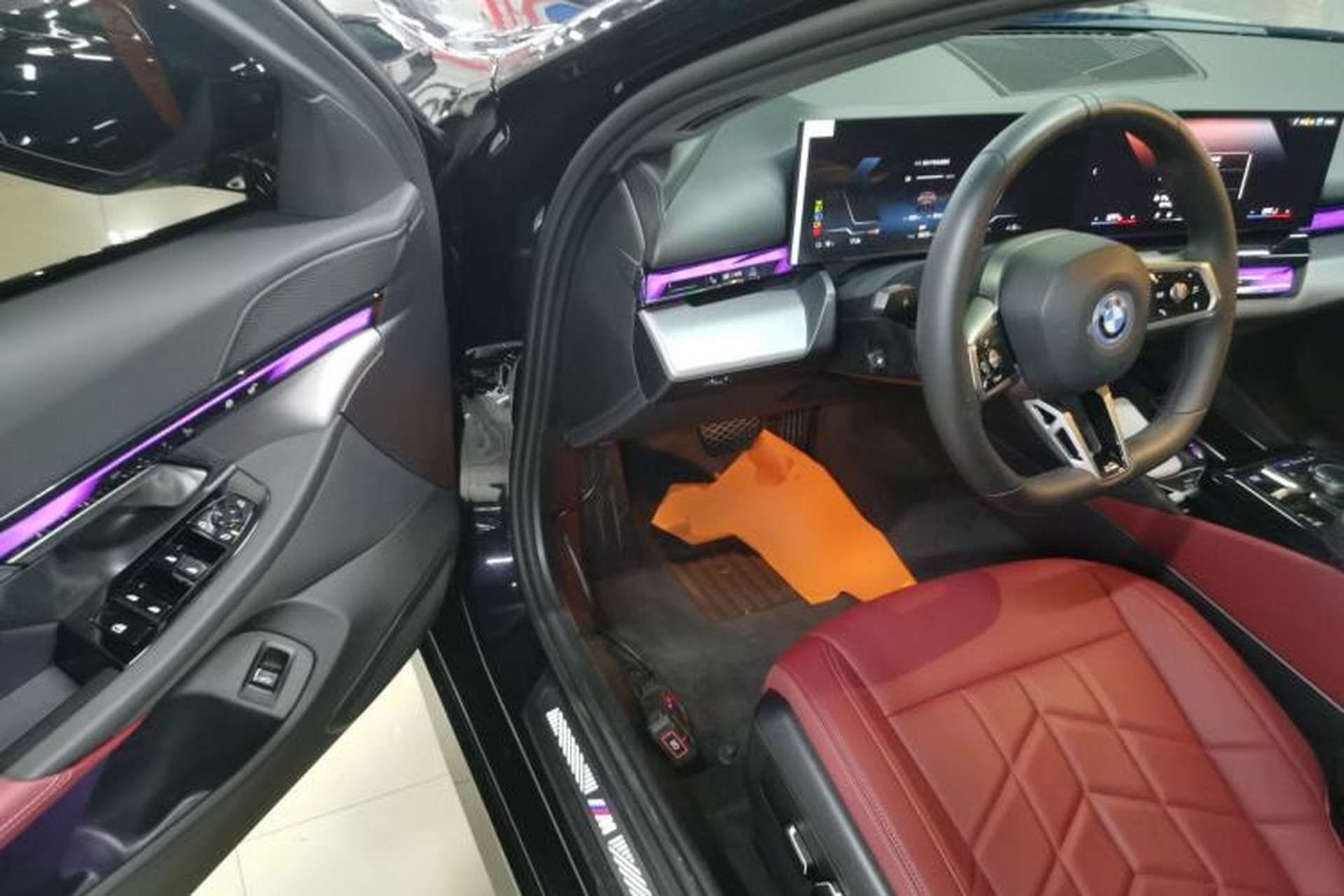 Used BMW i5 2025 eDrive 35L M Sport Package Driver Seat