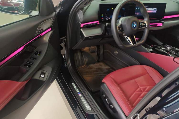 Used BMW i5 2025 eDrive 40L M Sport Package Driver Seat