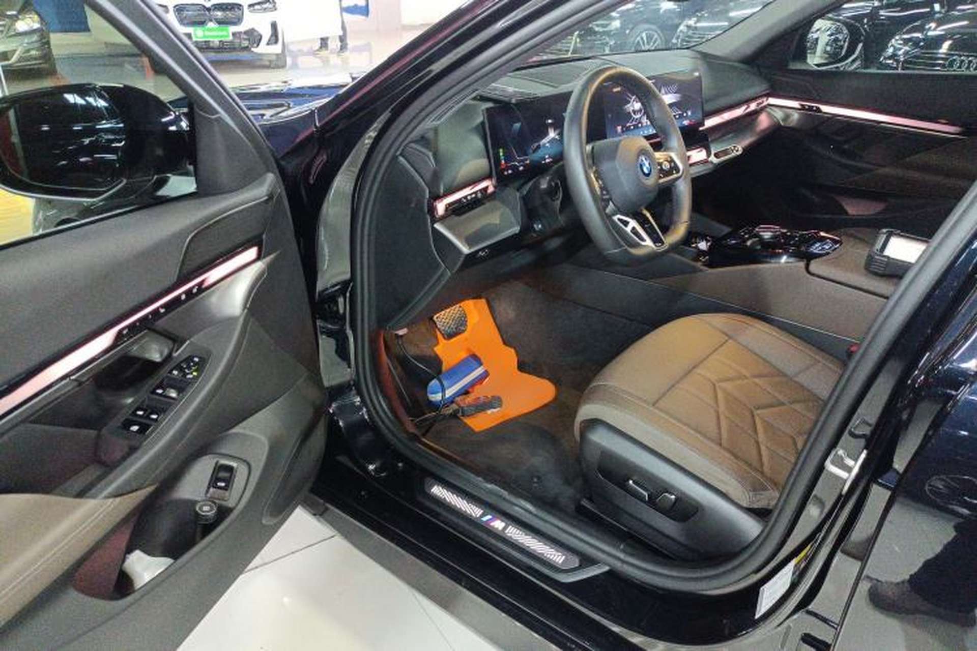 Used BMW i5 2025 eDrive 35L M Sport Package Driver Seat