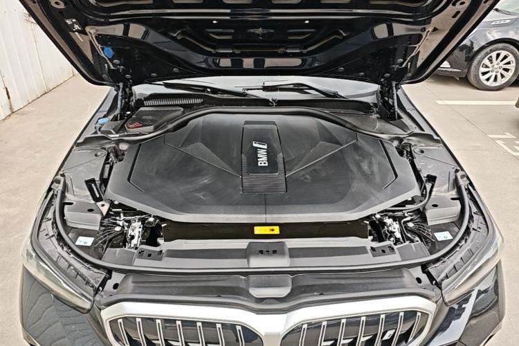 Used BMW i5 2025 eDrive 35L M Sport Package Engine Bay