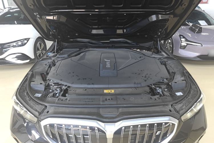 Used BMW i5 2025 eDrive 35L M Sport Package Engine Bay
