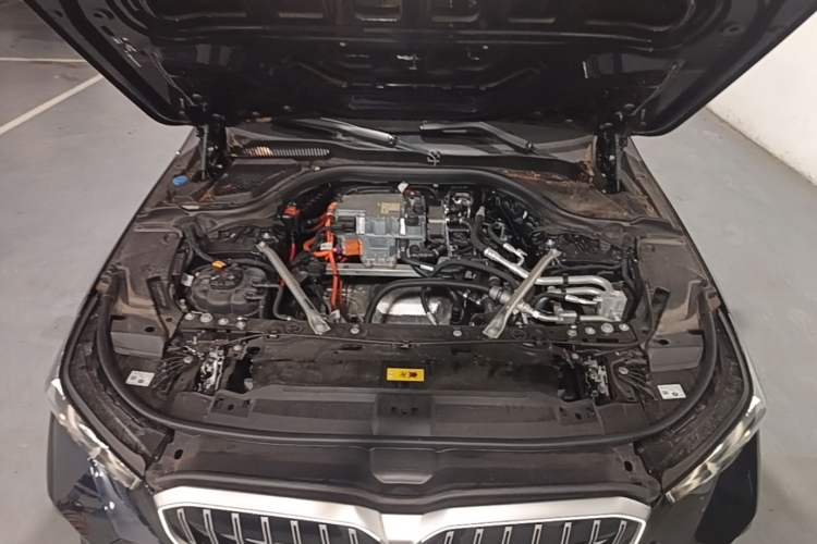 Used BMW i5 2025 eDrive 40L M Sport Package Engine Bay