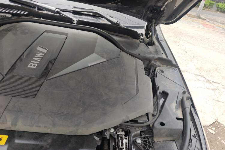 Used BMW i5 2025 eDrive 35L M Sport Package Engine Bay Left