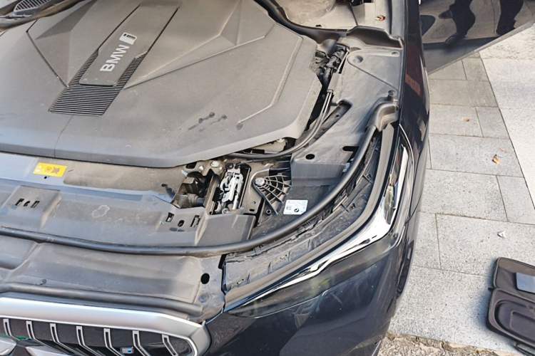 Used BMW i5 2025 eDrive 35L M Sport Package Engine Bay Left