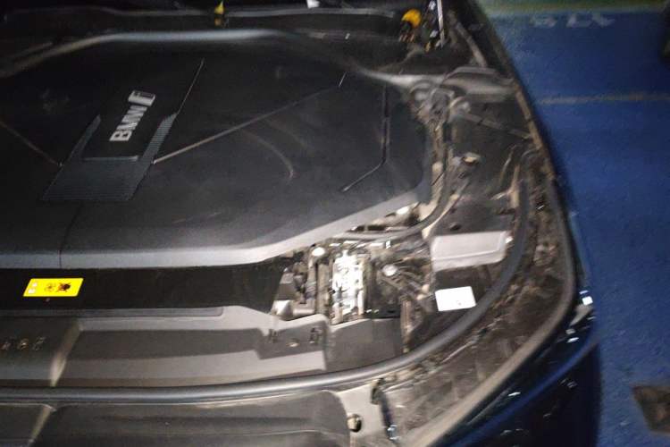 Used BMW i5 2025 eDrive 35L M Sport Package Engine Bay Left