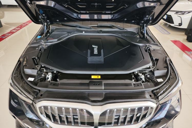 Used BMW i5 2025 eDrive 35L M Sport Package Engine Bay