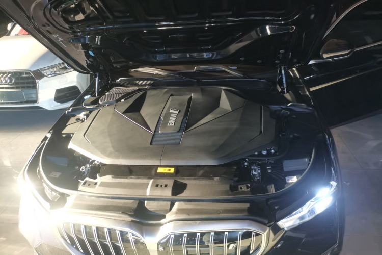 Used BMW i5 2025 eDrive 40L M Sport Package Engine Bay