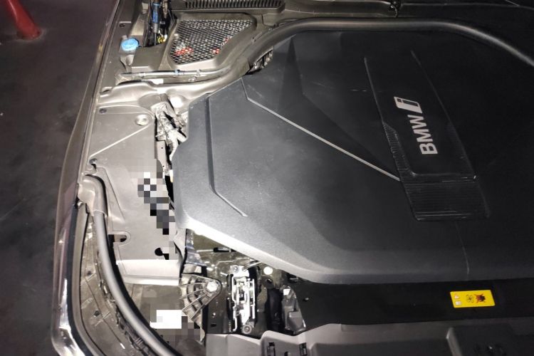 Used BMW i5 2025 eDrive 35L M Sport Package Engine Bay Right