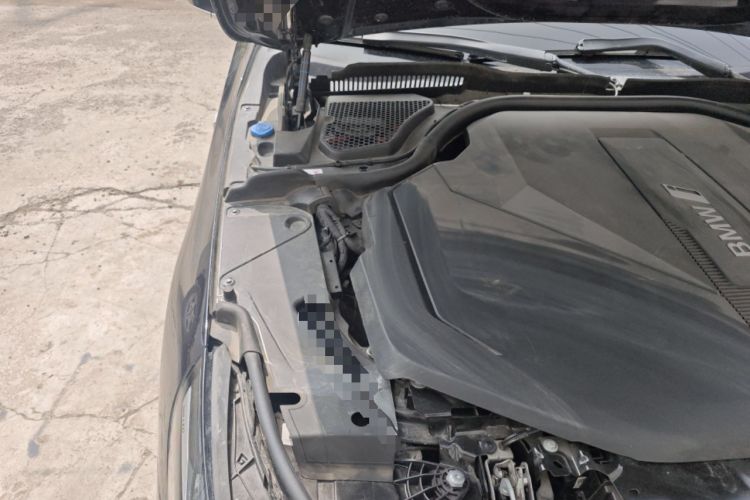 Used BMW i5 2025 eDrive 35L M Sport Package Engine Bay Right