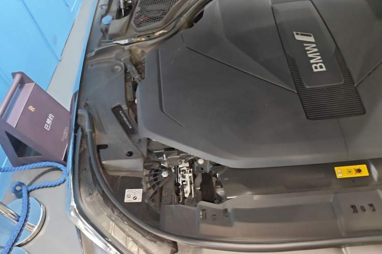Used BMW i5 2025 eDrive 40L M Sport Package Engine Bay Right