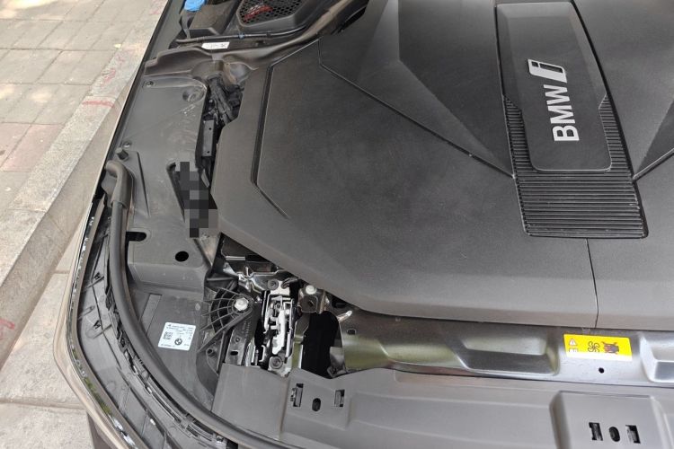 Used BMW i5 2025 eDrive 35L M Sport Package Engine Bay Right