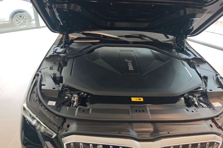Used BMW i5 2025 eDrive 40L M Sport Package Engine Bay Right