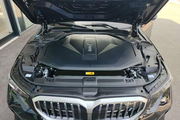 Used BMW i5 2025 eDrive 35L M Sport Package Engine Bay