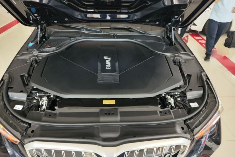Used BMW i5 2025 eDrive 35L M Sport Package Engine Bay